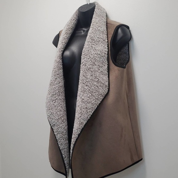 Talbots Brown Faux Sherpa Suede Vest Size Medium Petite - Picture 4 of 10